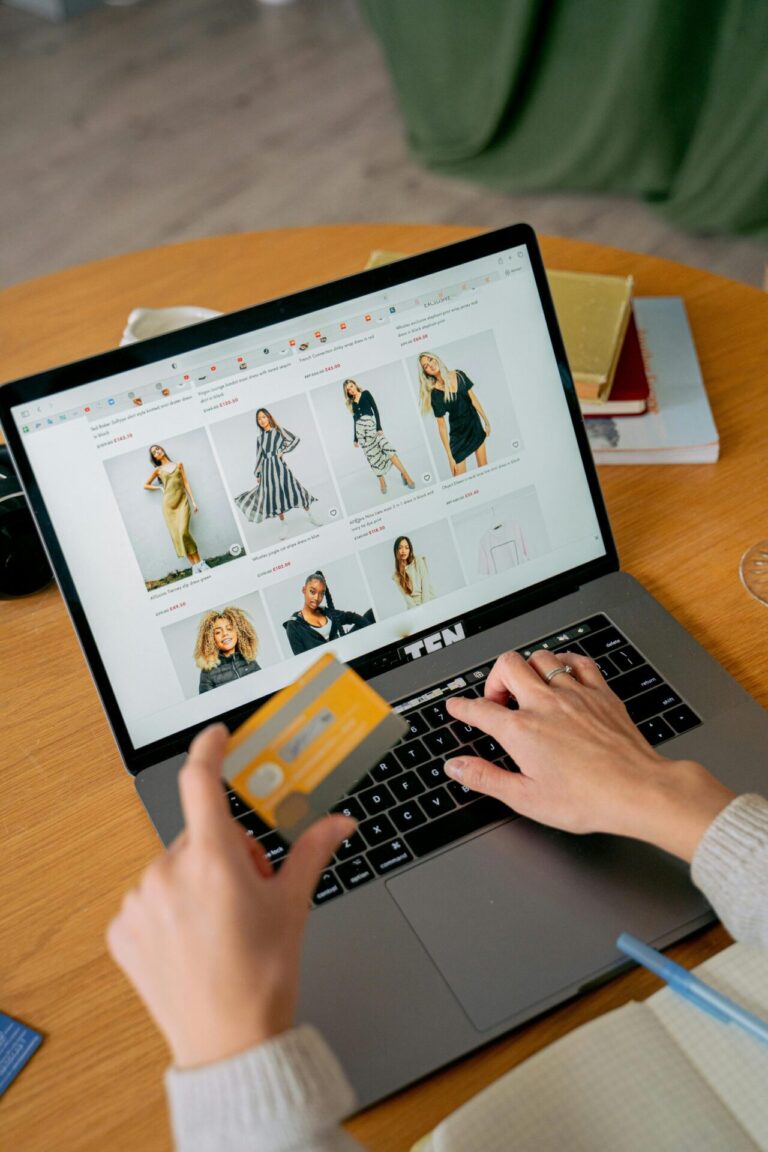 Girl purchasing from an e-commerce store